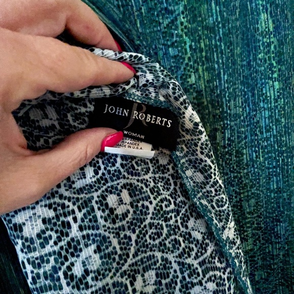 John Robert’s Woman Green Maxi Length Dress with Vest Overlay Size 24W - Picture 5 of 15